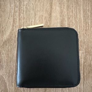 NWT Cuyana small classic zip around wallet black smooth leather